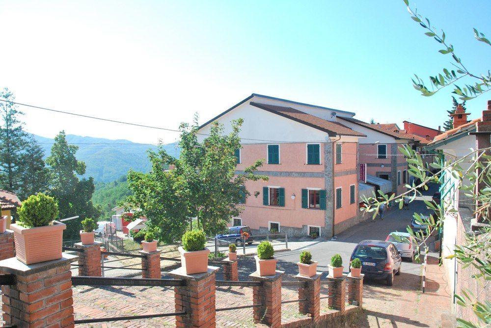 Albergo La Veranda Tavarone Esterno foto