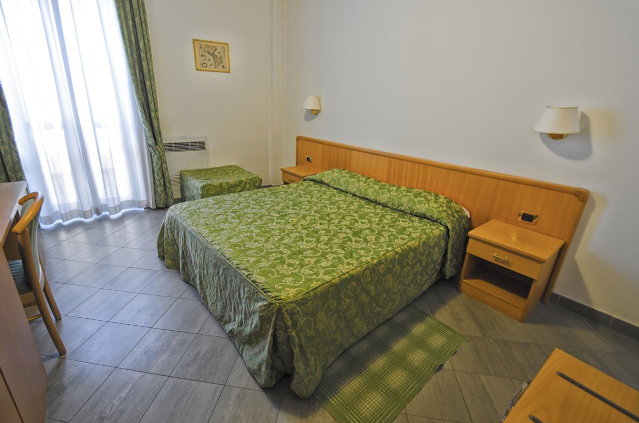 Albergo La Veranda Tavarone Esterno foto