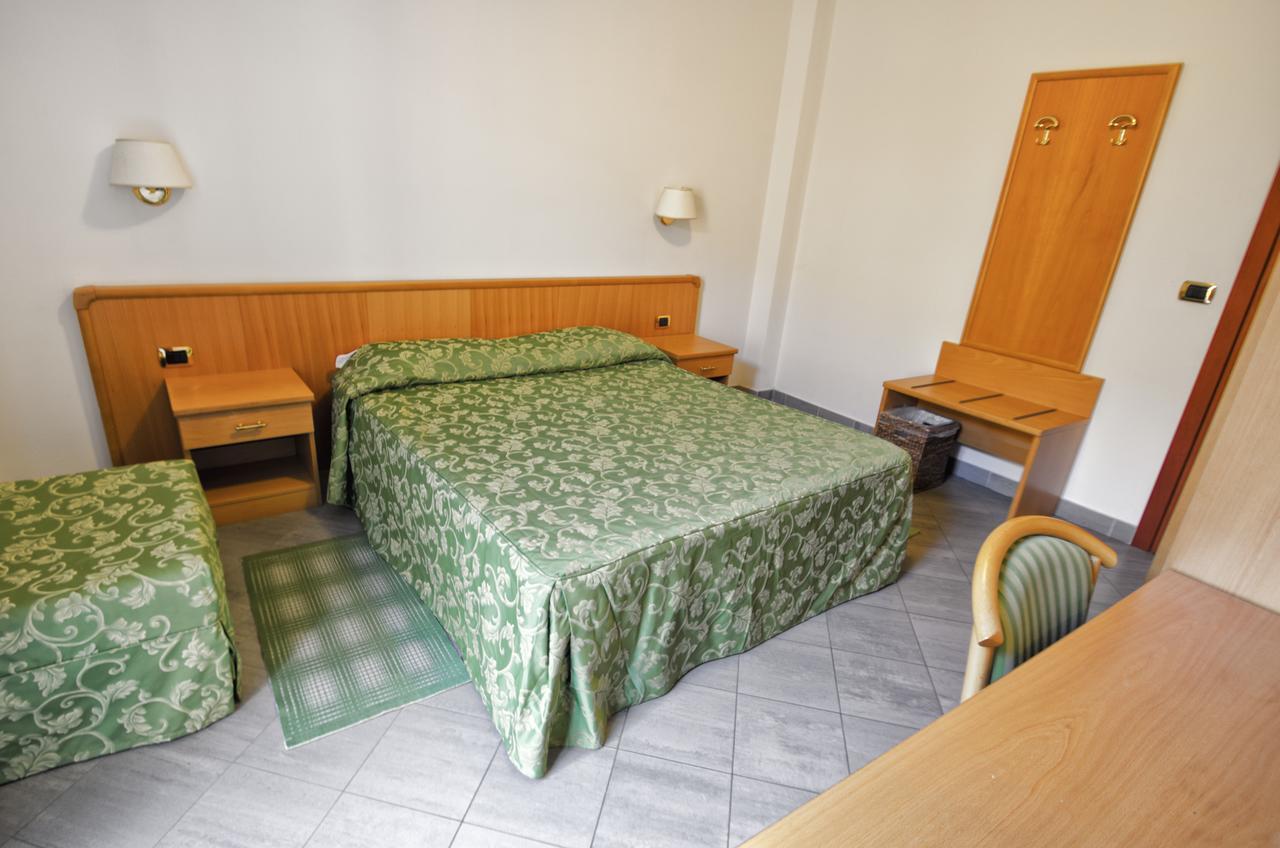 Albergo La Veranda Tavarone Esterno foto